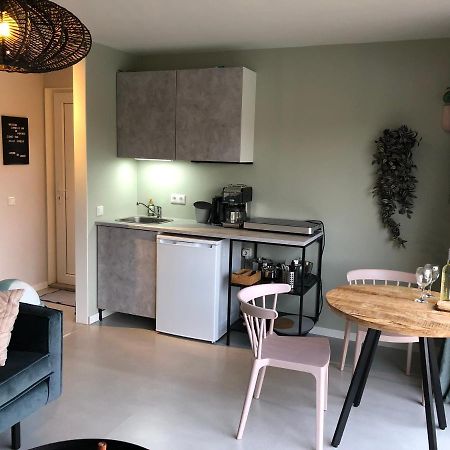 B&B Snurk Stiens, Fijn Verblijf Aan Open Vaarwater Esterno foto
