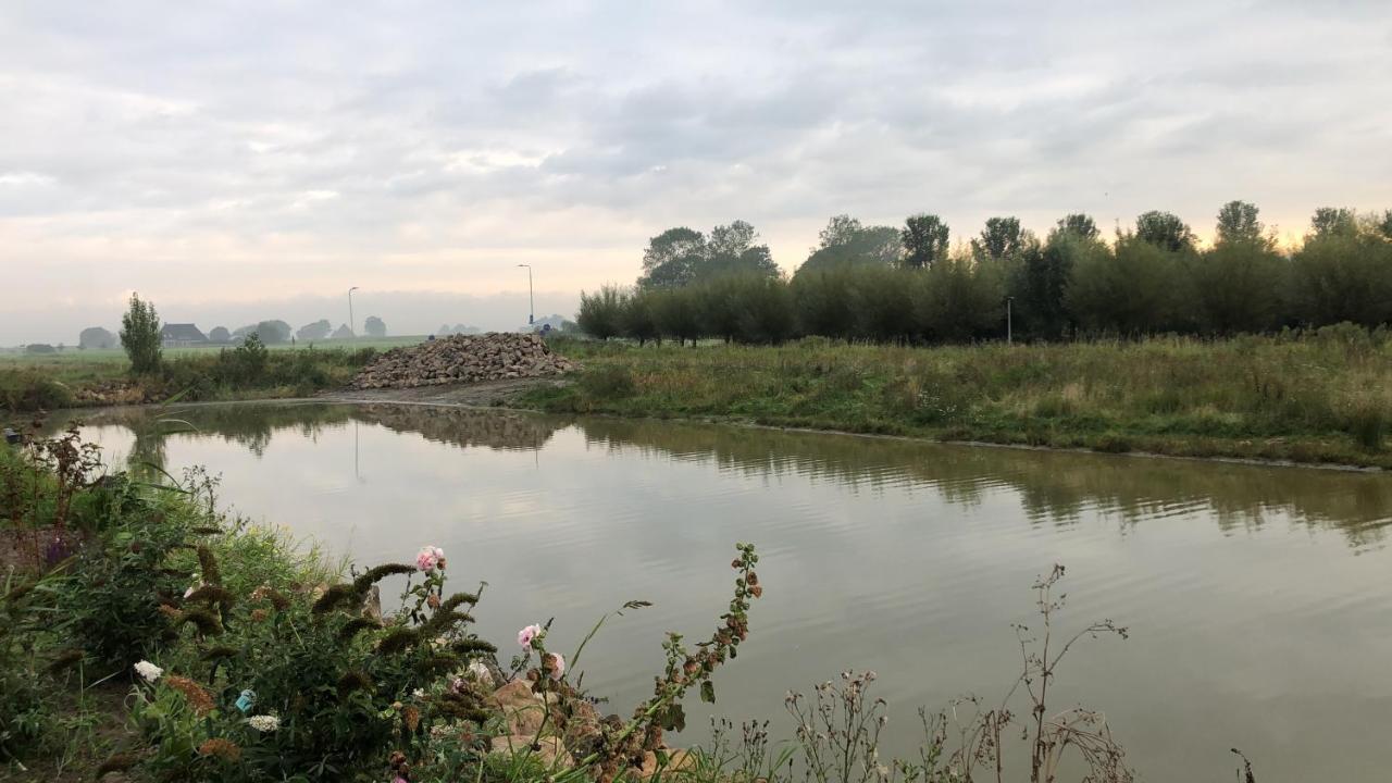 B&B Snurk Stiens, Fijn Verblijf Aan Open Vaarwater Esterno foto
