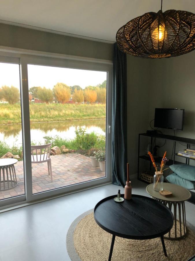 B&B Snurk Stiens, Fijn Verblijf Aan Open Vaarwater Esterno foto