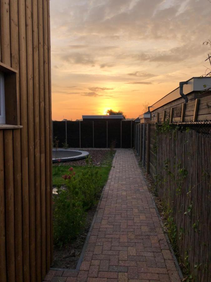 B&B Snurk Stiens, Fijn Verblijf Aan Open Vaarwater Esterno foto