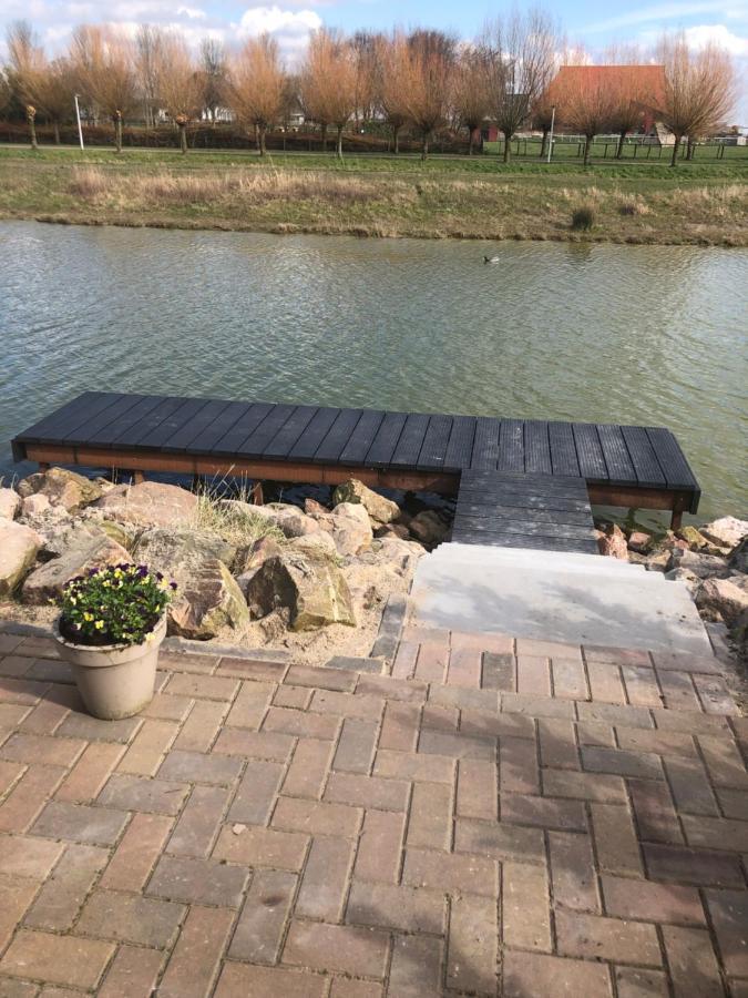 B&B Snurk Stiens, Fijn Verblijf Aan Open Vaarwater Esterno foto