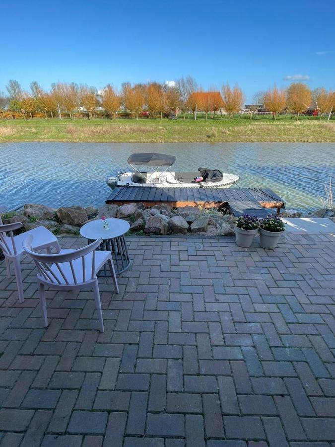 B&B Snurk Stiens, Fijn Verblijf Aan Open Vaarwater Esterno foto